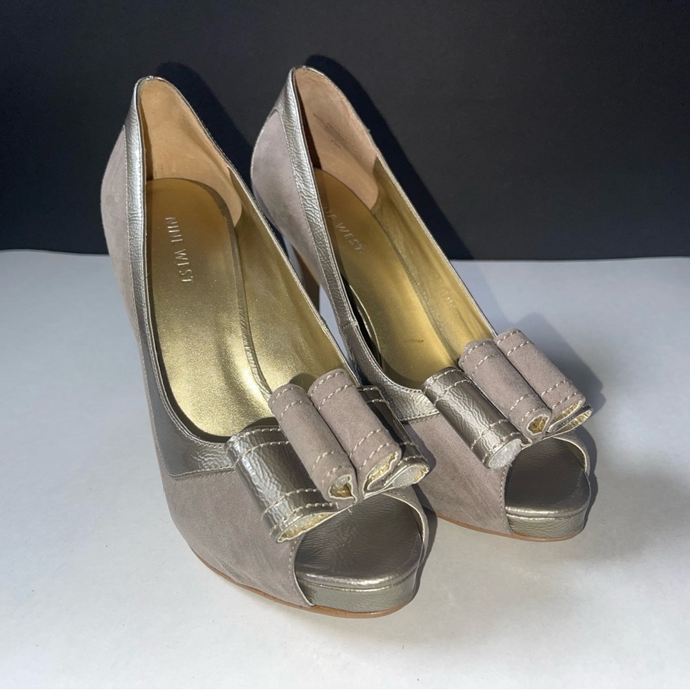 Nine West suede pumps